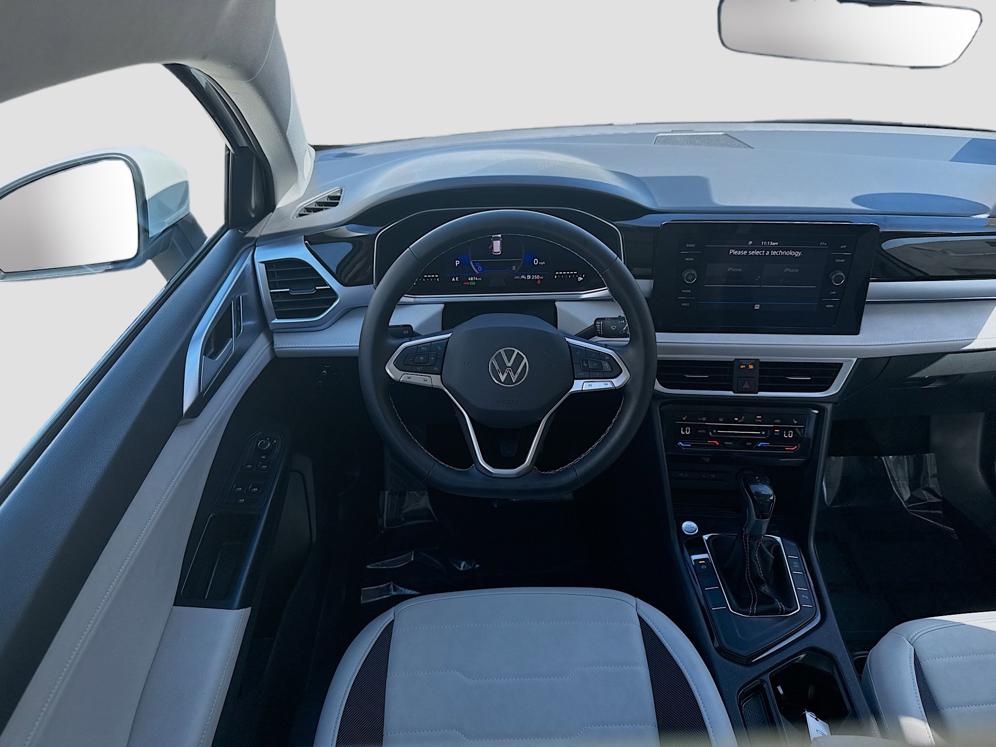 Used 2025 Volkswagen Taos SE image 22