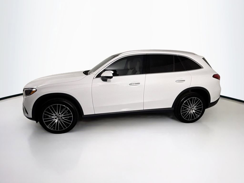 Certified 2026 Mercedes-Benz GLC 300 image 8