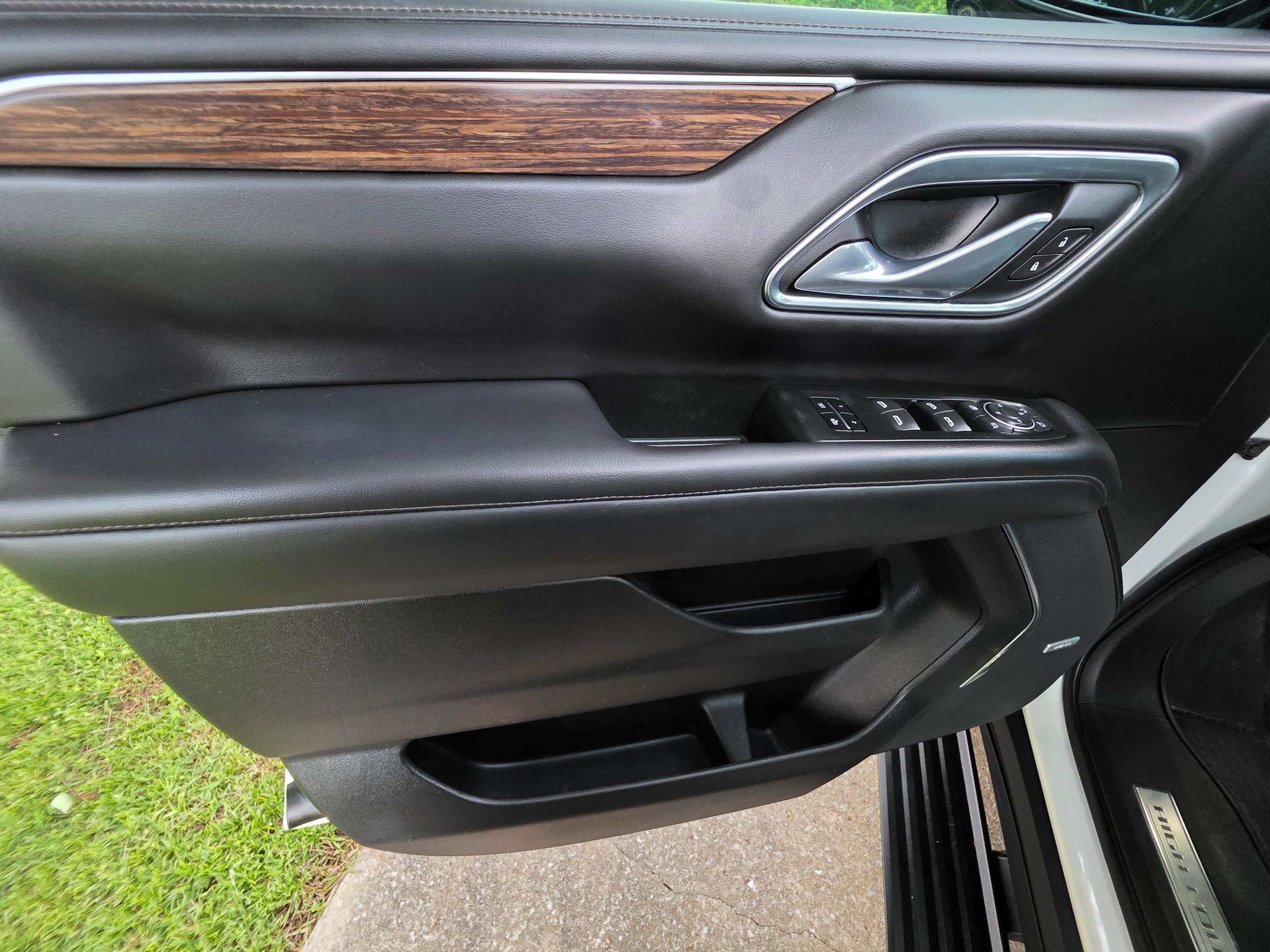 Used 2021 Chevrolet Suburban High Country AWD/4WD image 19