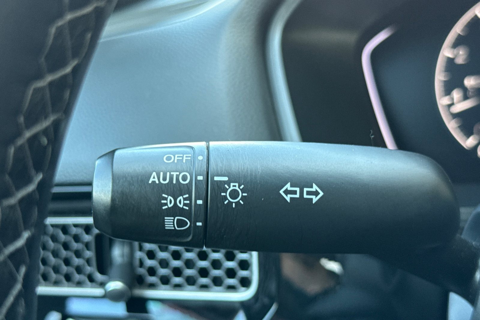 Used 2022 Honda Civic Sport image 36
