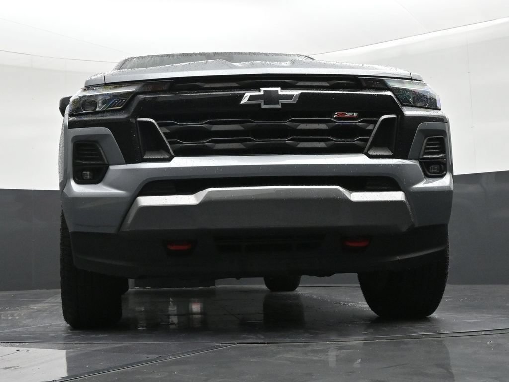 Used 2025 Chevrolet Colorado Z71 AWD/4WD image 27