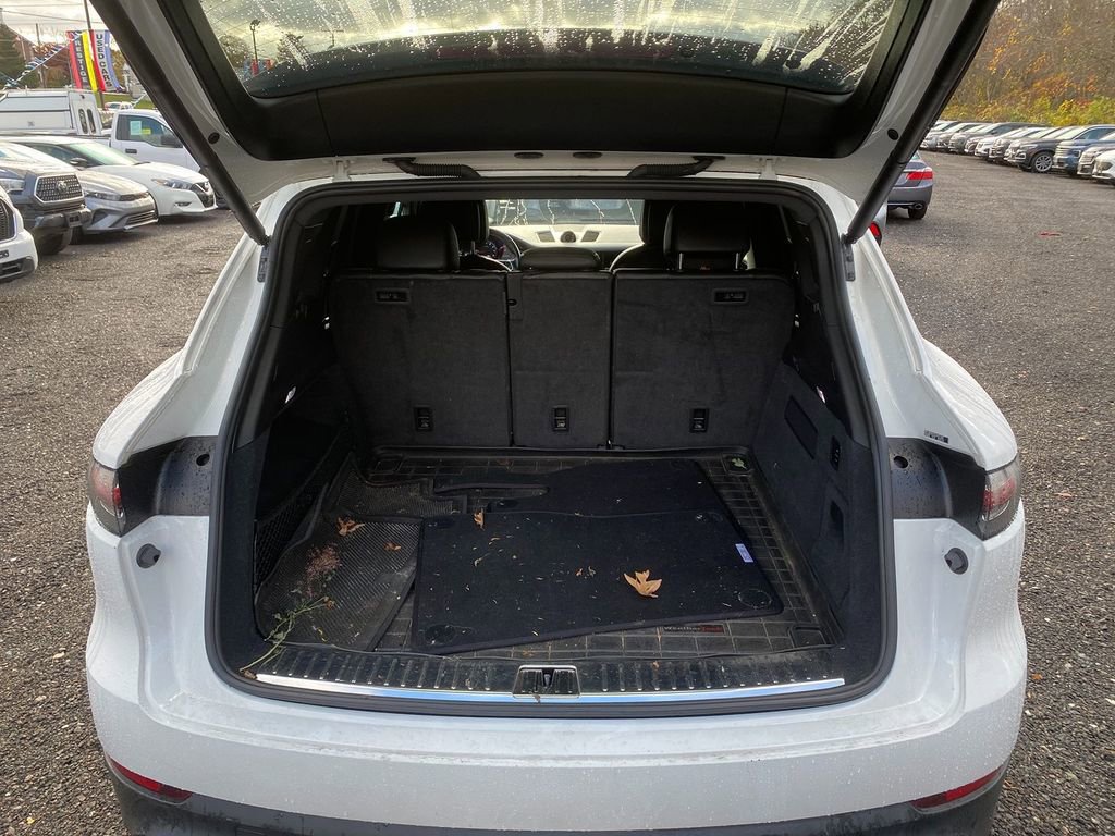 Used 2020 Porsche Cayenne S image 26