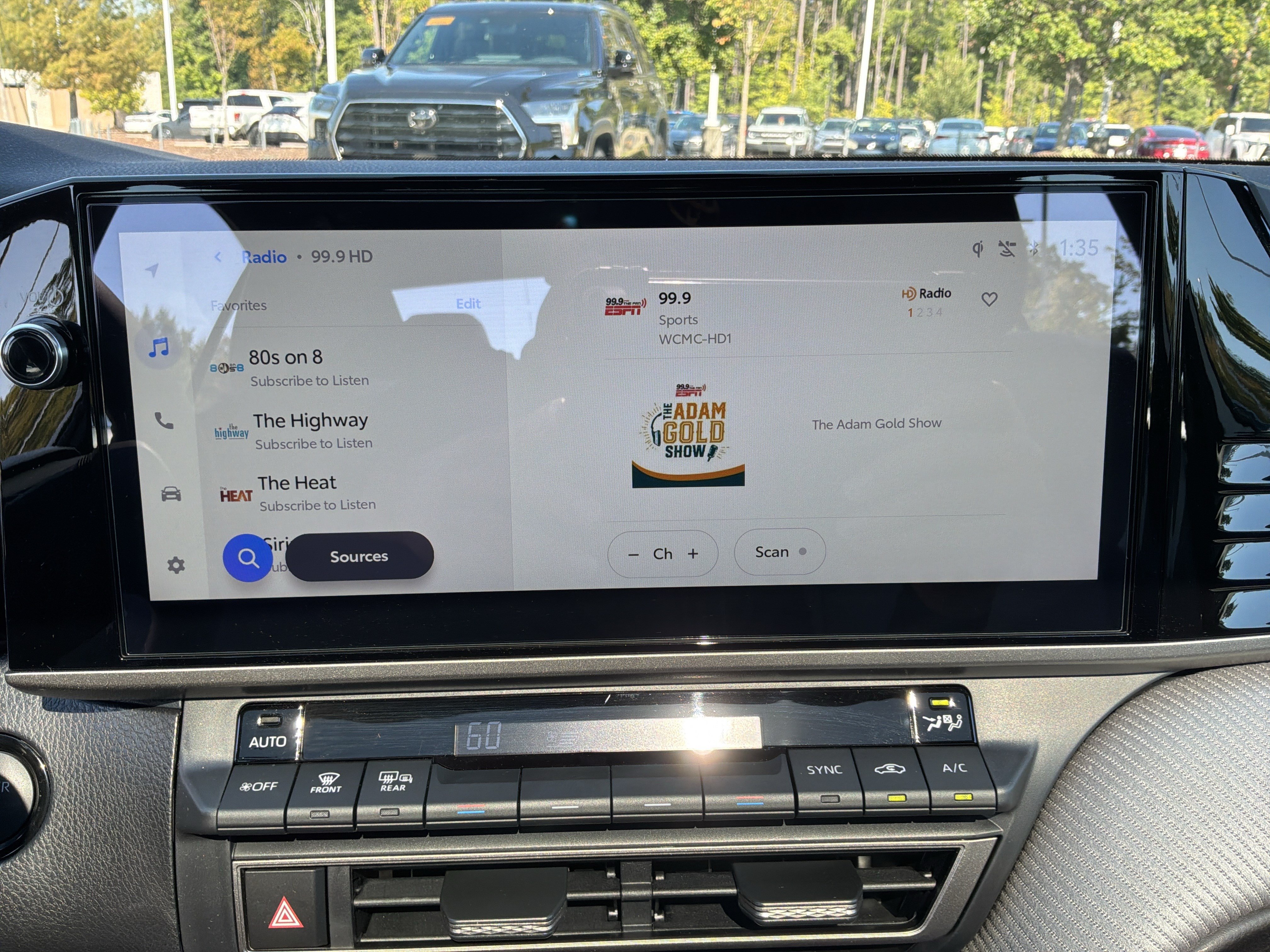 Used 2026 Toyota Camry SE w/ Multimedia Upgrade Package FWD image 23