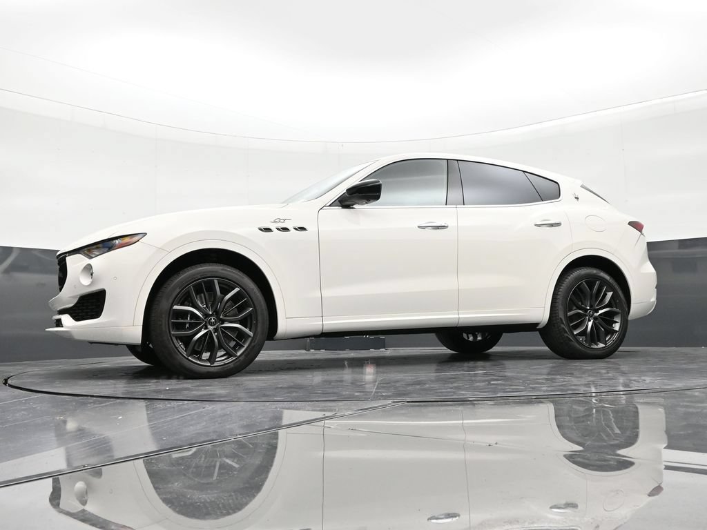 Used 2024 Maserati Levante GT Ultima AWD/4WD image 26