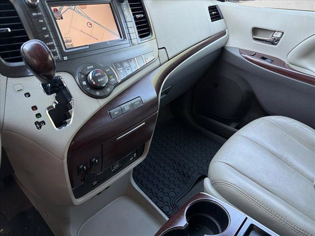 Used 2011 Toyota Sienna XLE w/ Premium Pkg FWD image 20