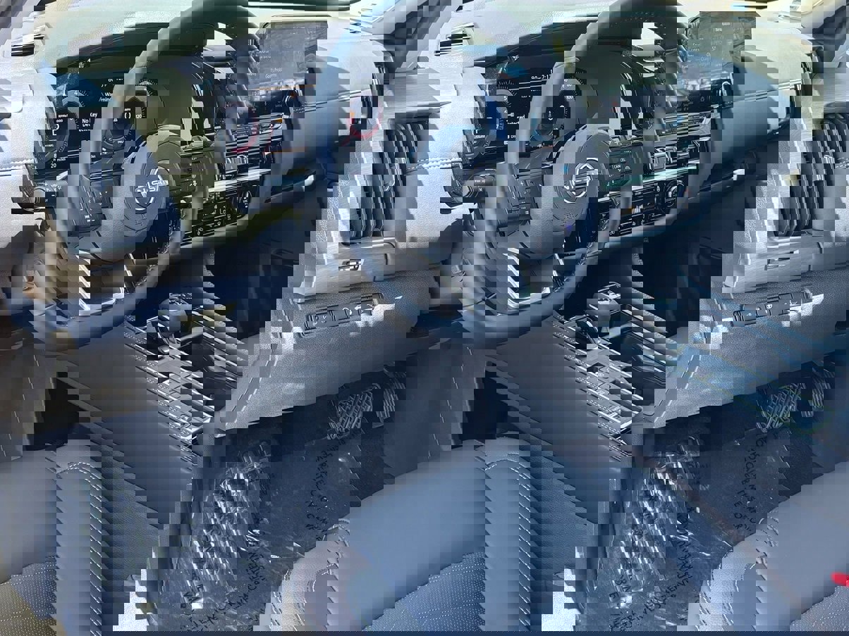 New 2025 Nissan Pathfinder Platinum w/ Cargo Package image 21