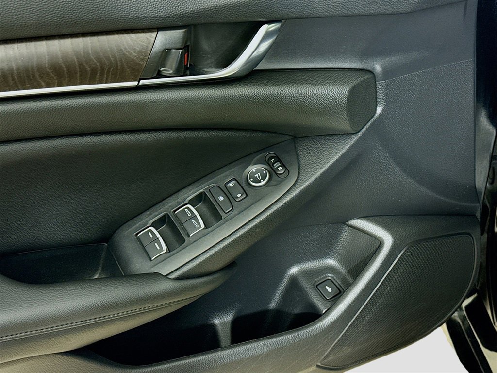 Used 2020 Honda Accord EX image 20