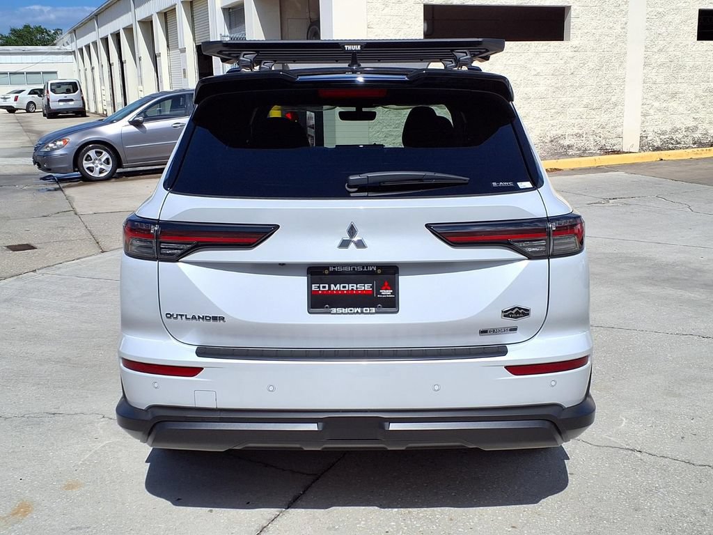 Used 2026 Mitsubishi Outlander AWD image 4