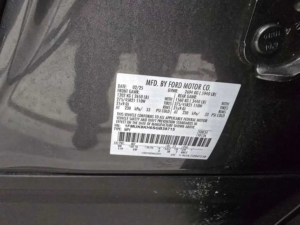 Used 2025 Ford Explorer ST-Line w/ ST-Line Street Pack image 15