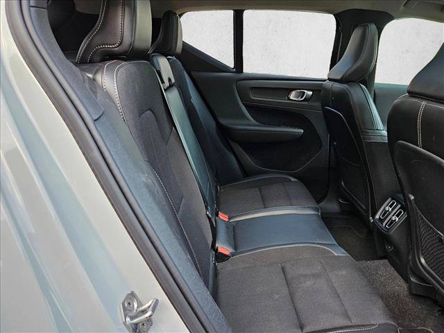 Used 2020 Volvo XC40 T5 Momentum AWD/4WD image 18