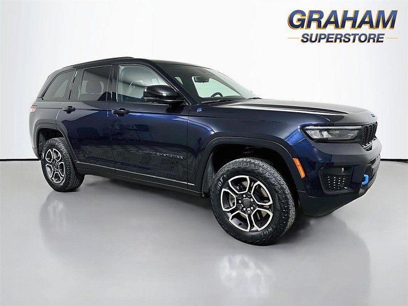 Used 2022 Jeep Grand Cherokee Trailhawk w/ Advanced Protech Group II