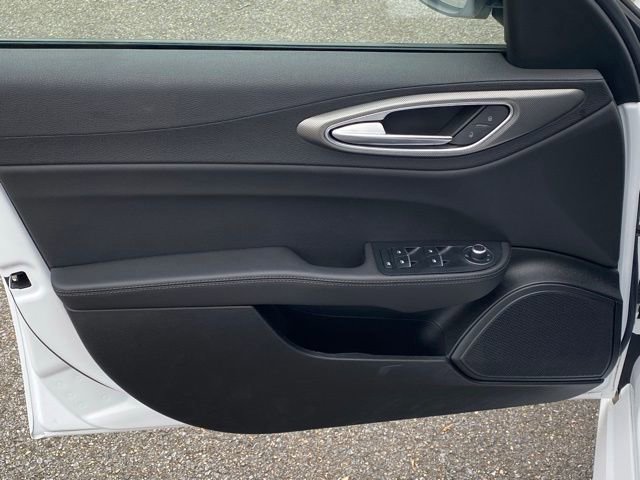 Used 2024 Alfa Romeo Giulia Ti image 18