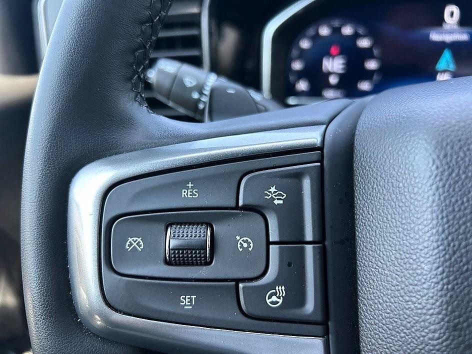Used 2023 Chevrolet Silverado 1500 LT Trail Boss w/ Convenience Package II AWD/4WD image 17