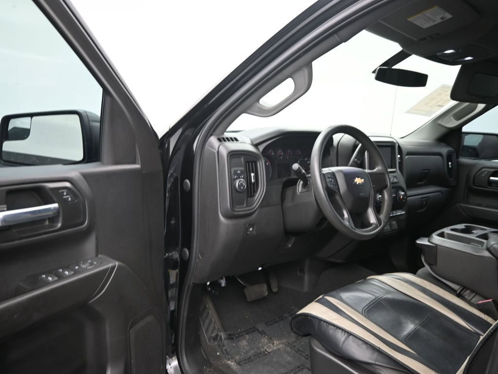 Used 2021 Chevrolet Silverado 1500 Custom RWD image 10