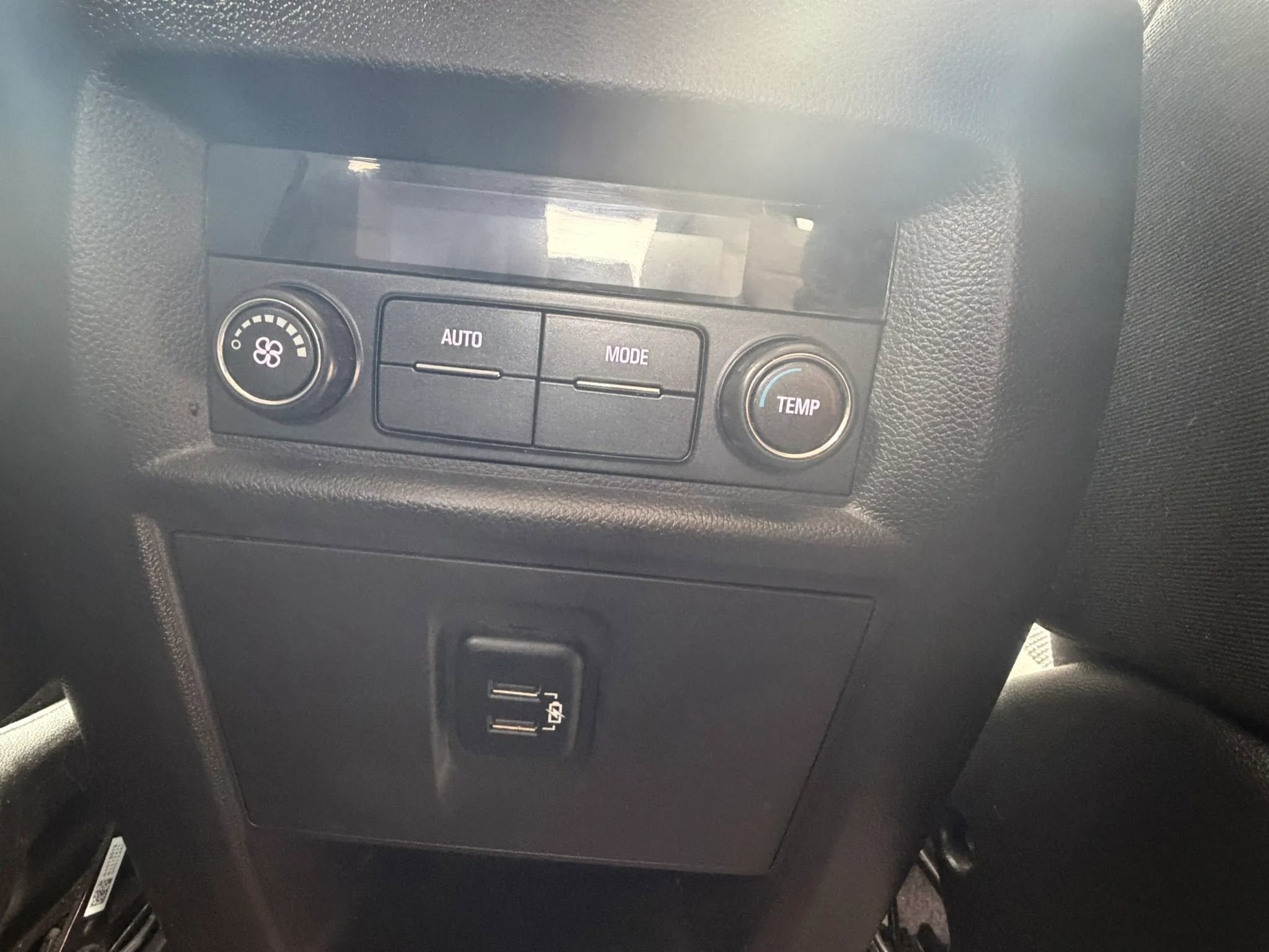 Used 2018 Chevrolet Traverse LT image 39