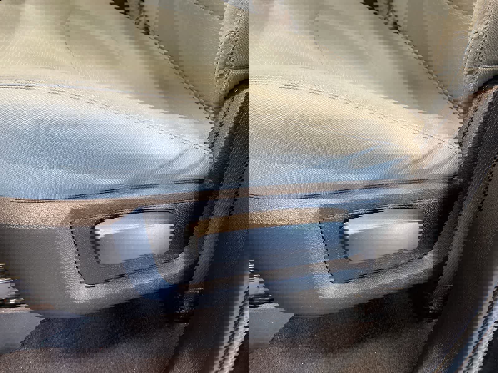 Used 2019 RAM 1500 Classic SLT image 16