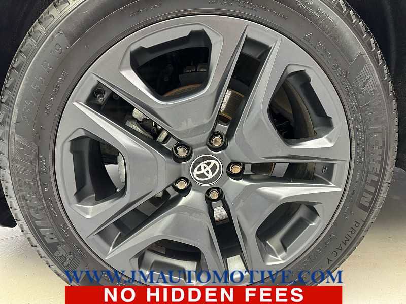 Used 2023 Toyota RAV4 Adventure image 9