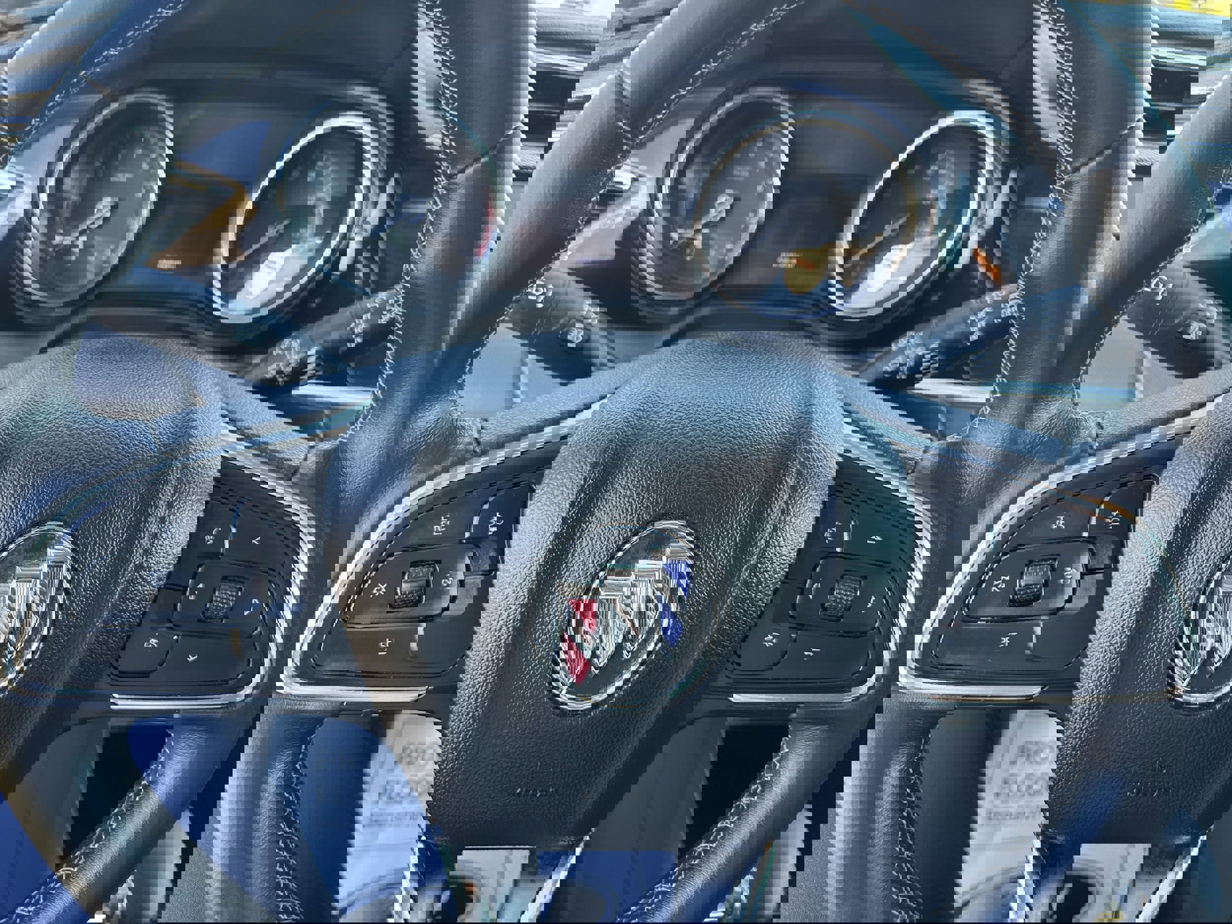 Used 2022 Buick Encore GX Select image 14