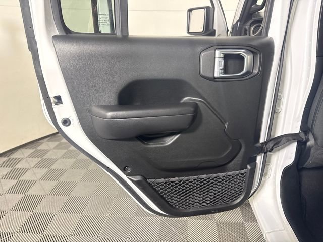 Used 2021 Jeep Gladiator Sport image 15