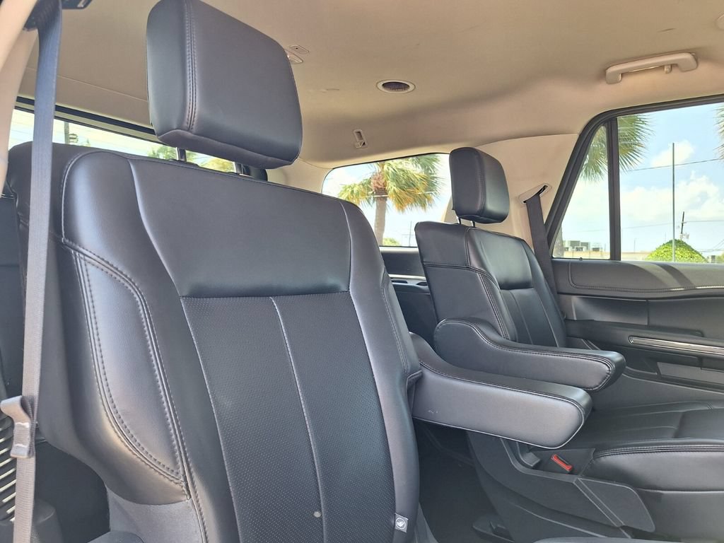 Used 2024 Ford Expedition XLT RWD image 32