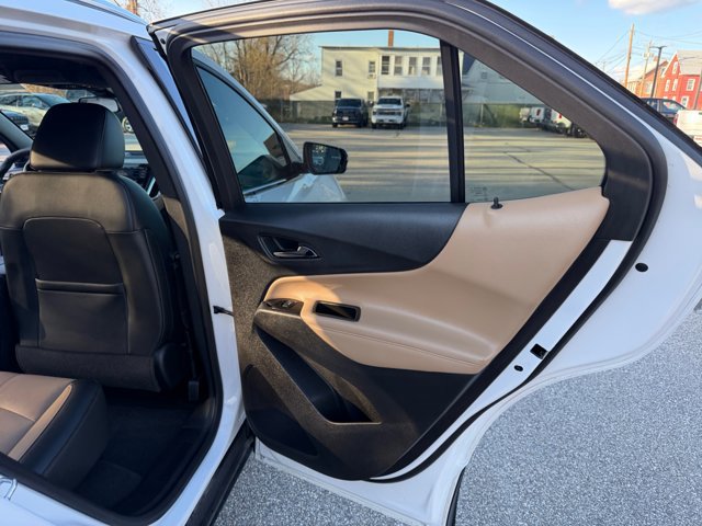 Used 2023 Chevrolet Equinox Premier image 25