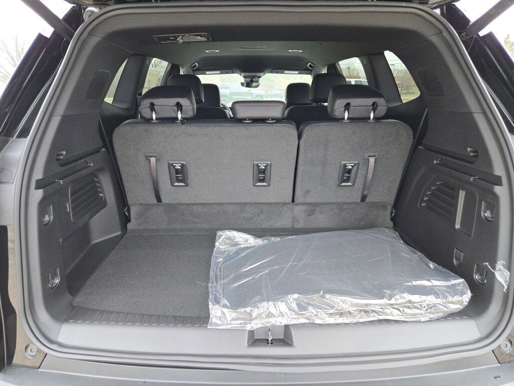 New 2026 GMC Acadia Elevation w/ Elevation Premium Package AWD/4WD image 15