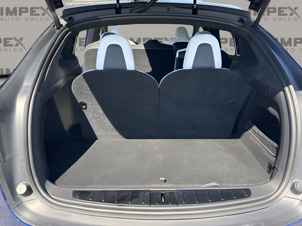 Used 2022 Tesla Model X image 31