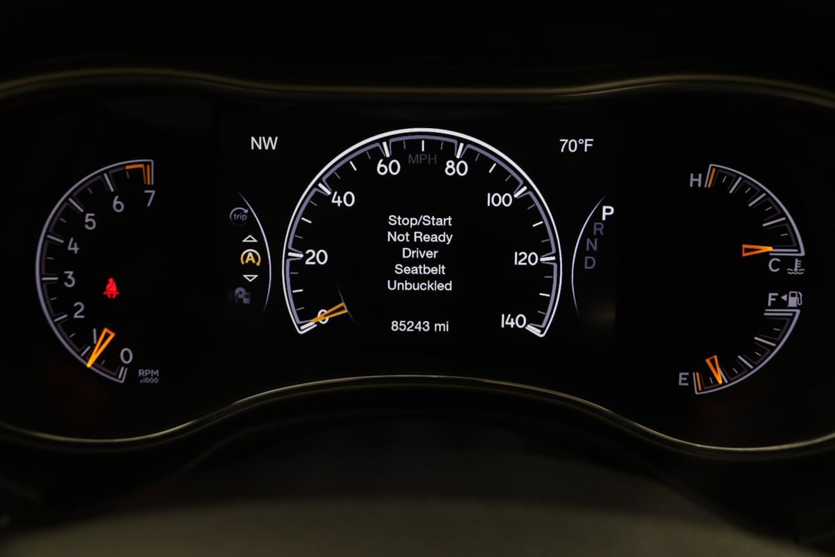 Used 2017 Jeep Grand Cherokee Limited AWD/4WD image 18