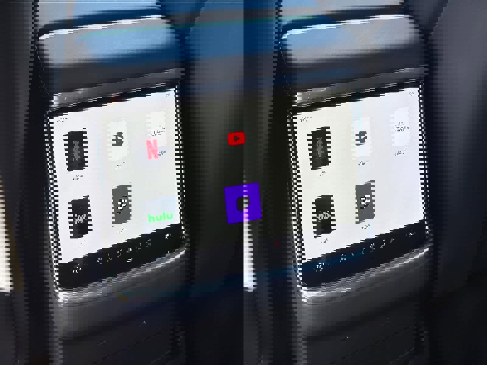 Used 2023 Tesla Model X image 30