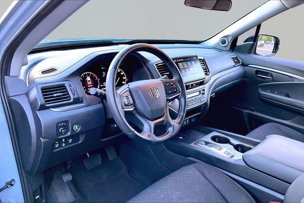 Used 2024 Honda Ridgeline Sport image 12