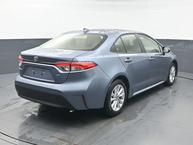 Used 2023 Toyota Corolla LE w/ LE Convenience Package image 5