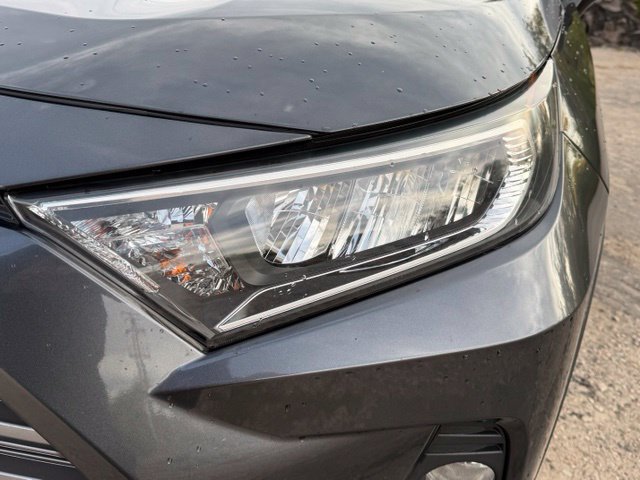 Used 2019 Toyota RAV4 Limited w/ Cold Weather Package AWD/4WD image 9