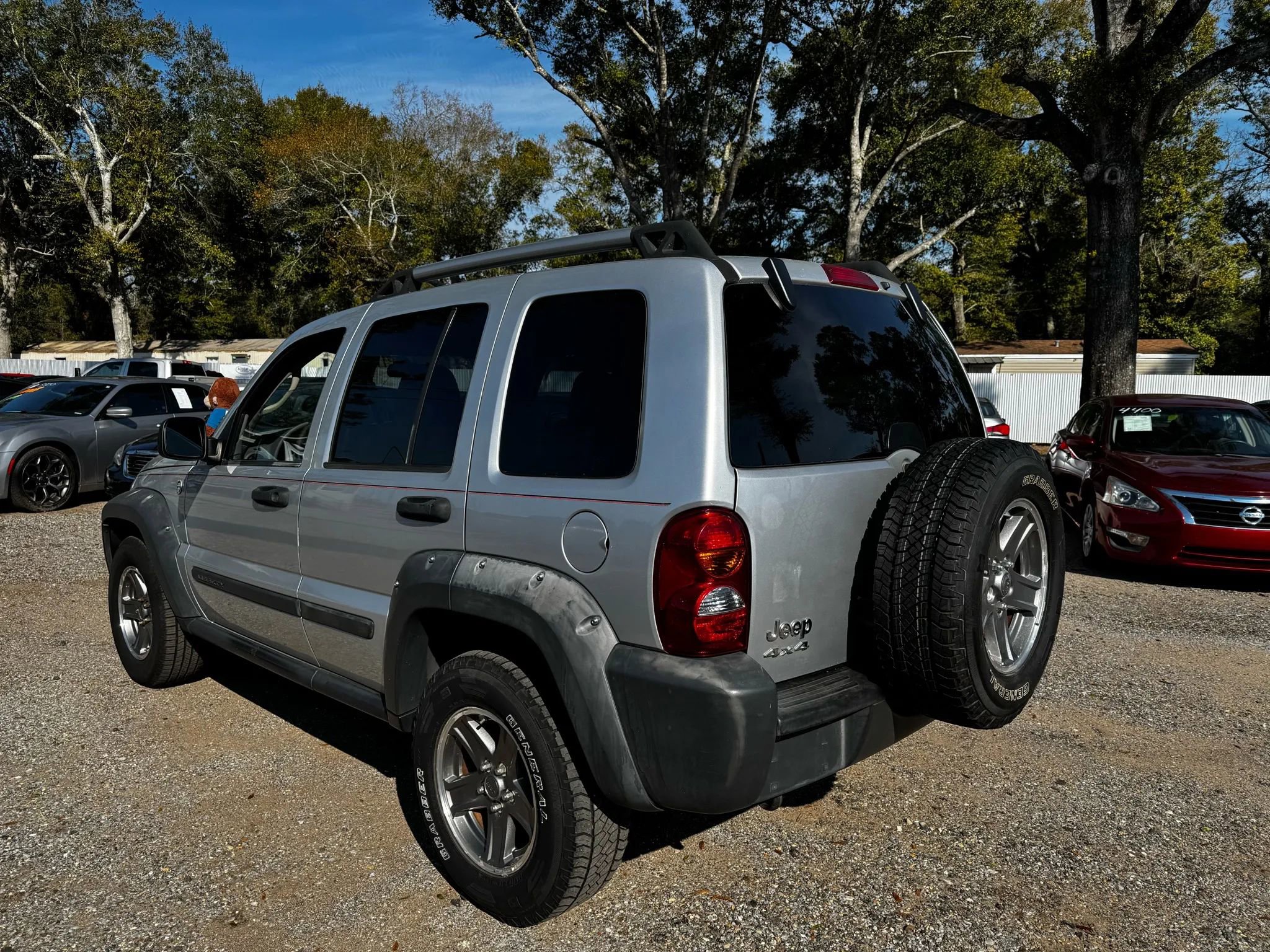 Used 2005 Jeep Liberty Renegade image 3