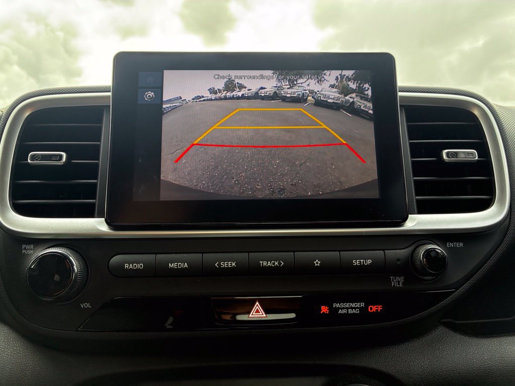 Used 2025 Hyundai Venue SE FWD image 15