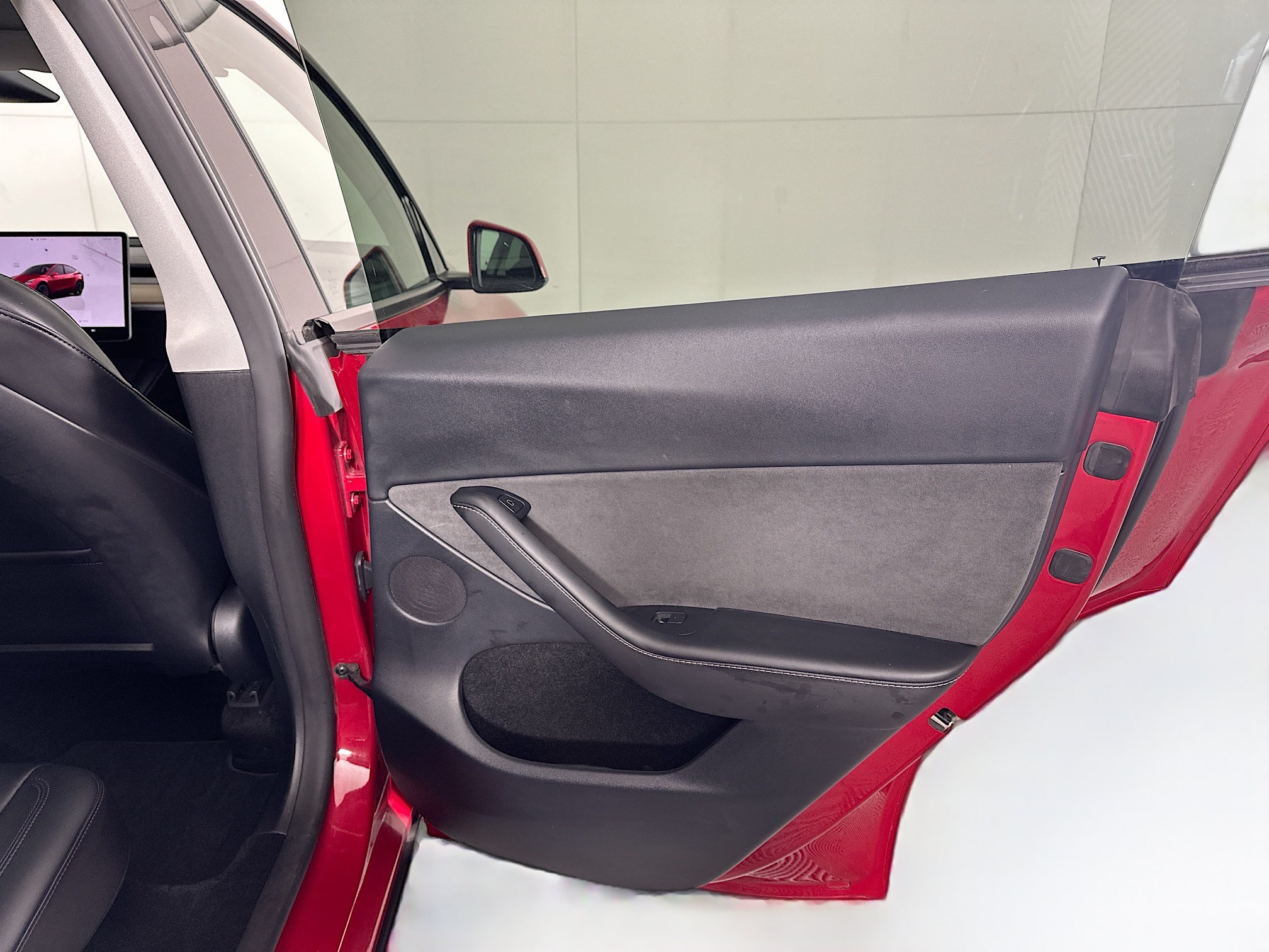 Used 2023 Tesla Model Y Performance AWD/4WD image 31