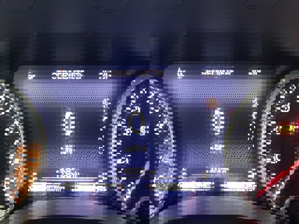 Used 2016 Jeep Renegade Limited image 22