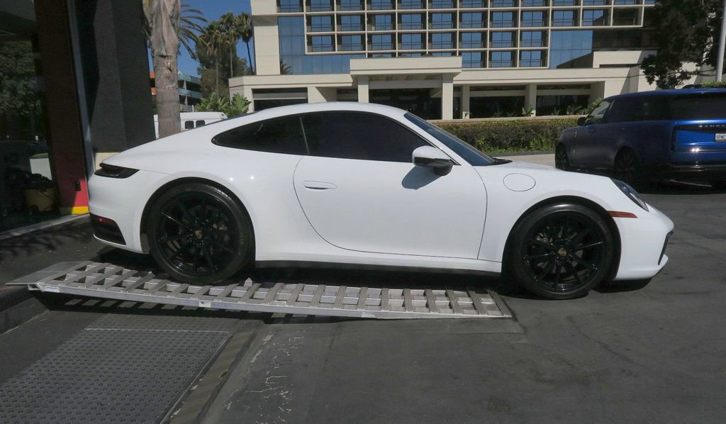 Used 2022 Porsche 911 Carrera image 4