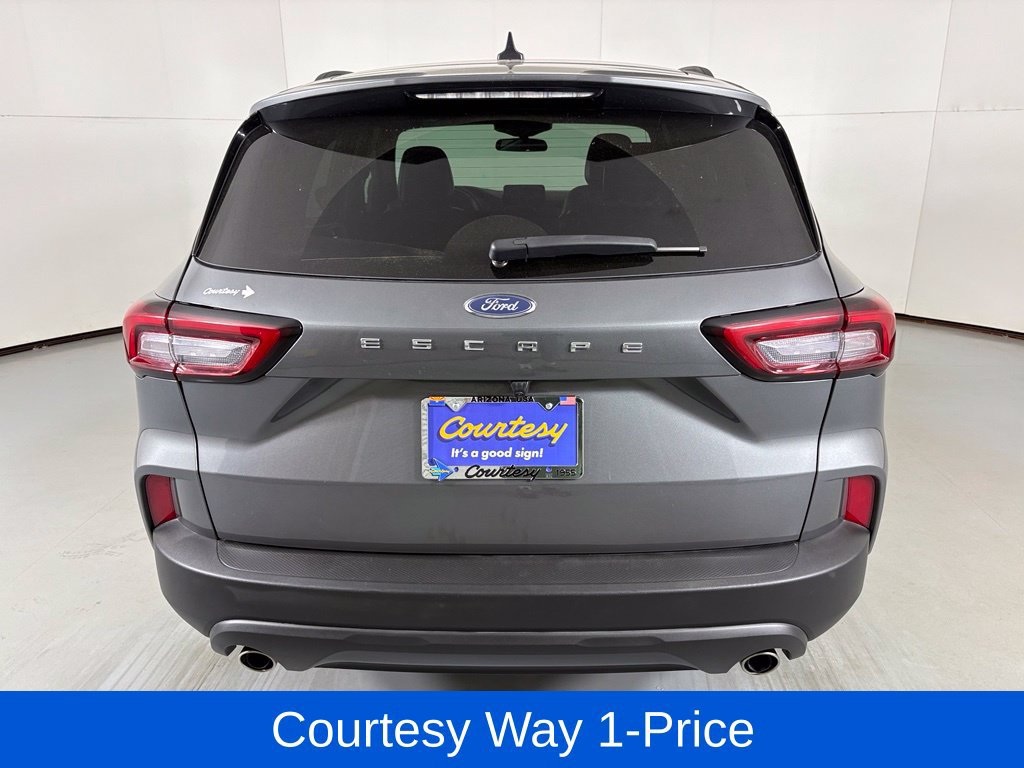 Used 2025 Ford Escape ST-Line FWD image 9
