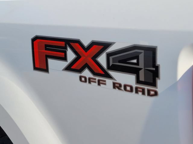 Used 2017 Ford F250 XLT w/ XLT Premium Package AWD/4WD image 8