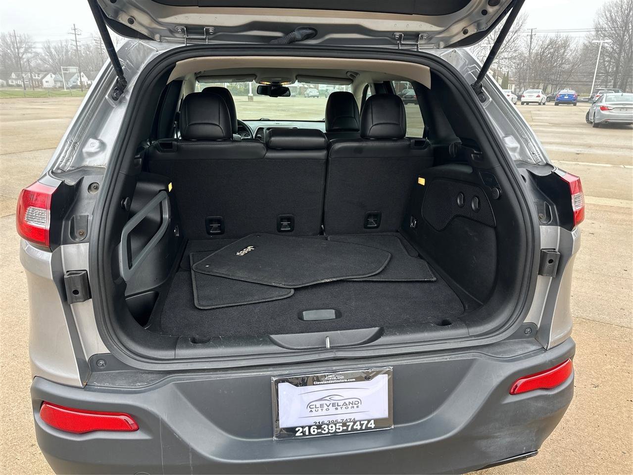 Used 2017 Jeep Cherokee High Altitude image 11