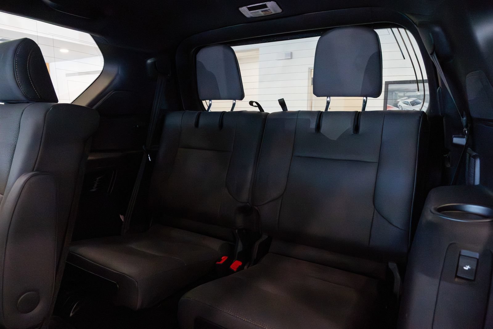 Used 2023 Lexus GX 460 Premium w/ Accessory Package AWD/4WD image 18