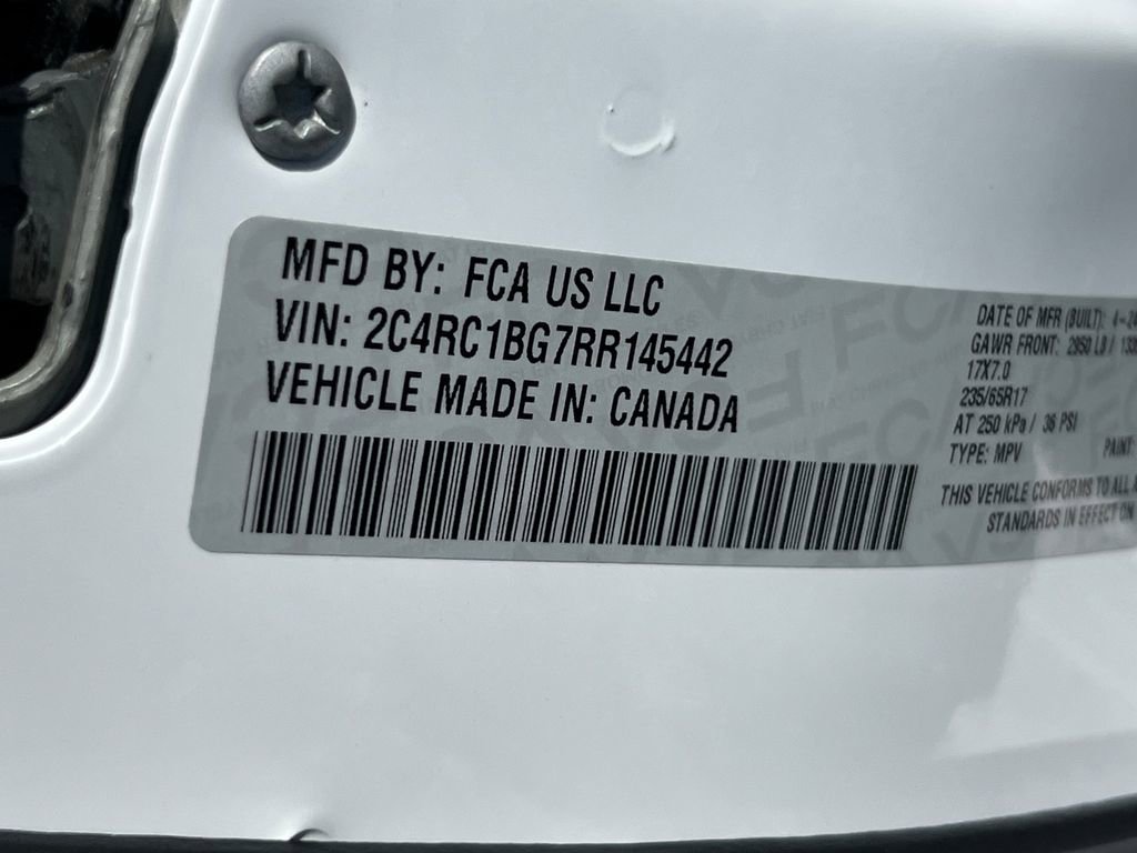 Used 2024 Chrysler Pacifica Touring-L image 32