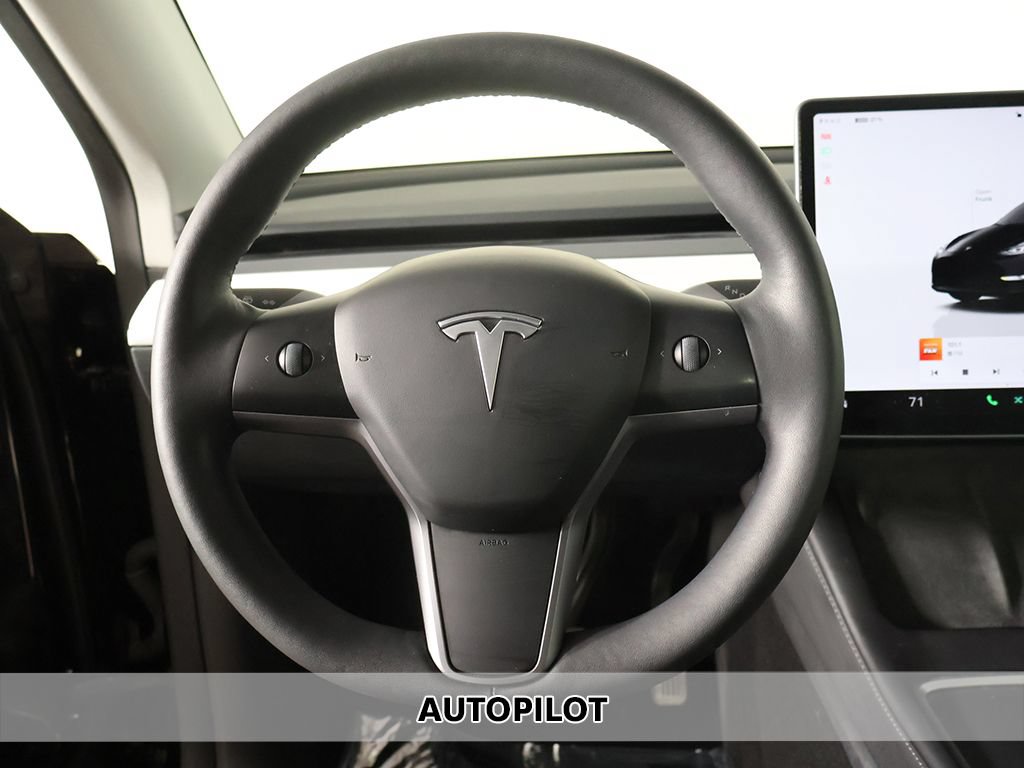 Used 2023 Tesla Model Y Long Range AWD/4WD image 3