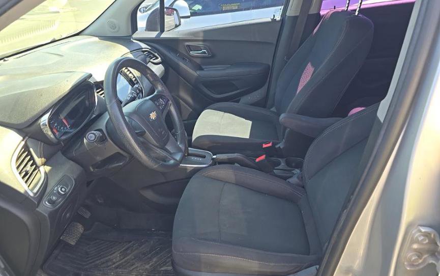 Used 2017 Chevrolet Trax LS w/ LPO, Protection Package FWD image 7