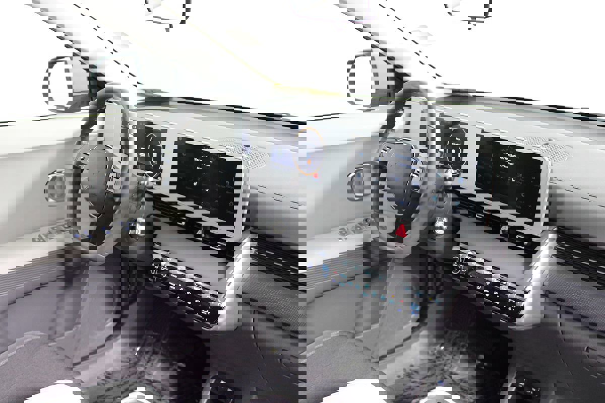 Used 2024 Hyundai Ioniq 5 SE image 16