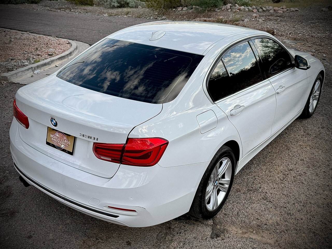 Used 2017 BMW 330i Sedan image 7