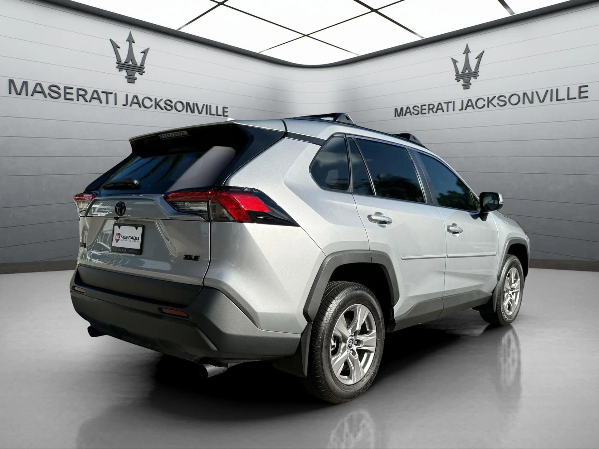 Used 2025 Toyota RAV4 XLE w/ Convenience Package FWD image 14