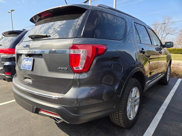 Used 2018 Ford Explorer XLT w/ Equipment Group 201A image 4
