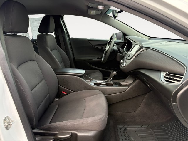 Used 2017 Chevrolet Malibu LS FWD image 15