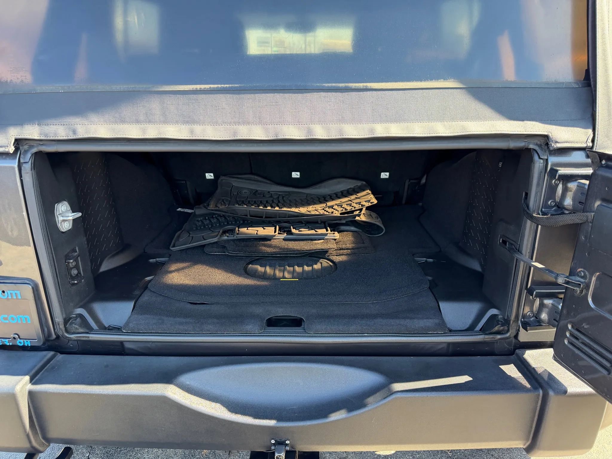 Used 2018 Jeep Wrangler Unlimited Sport S image 32